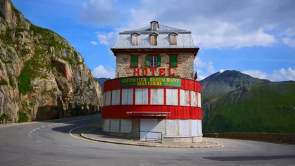 Fotobehang Wallis, Schweiz: Ein Hotel am Furkapass © KK imaging