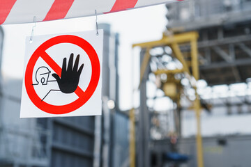 Prohibiting poster Unauthorized entry is prohibited with a protective tape on the repair site.