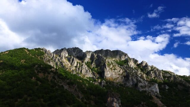 Mountains in the Vegalion area between Las Salas and Cremenes. In the surroundings of the river Esla and the Pico Jaido. Picos de Europa Regional Park. Leon province. Castilla y Leon, Spain, Europe