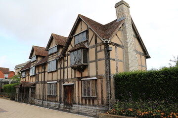Fototapeta na wymiar Shakespeare's birthplace timber-framed house on Henley Street in Stratford-upon-Avon, Warwickshire, England
