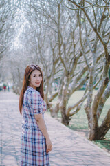 Taking pictures of women traveling and playing