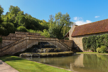 Bourgogne -Montbard - Marmagne - Abbaye de Fontenay - Fontaine