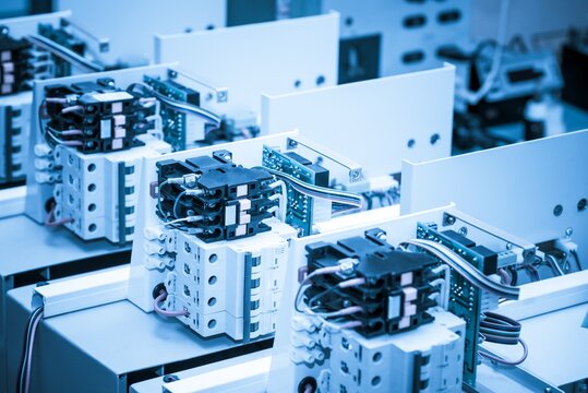 Metal mesh cases of power supply and wires