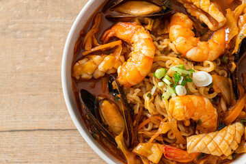 Jjamppong -  Korean Seafood Noodle Soup