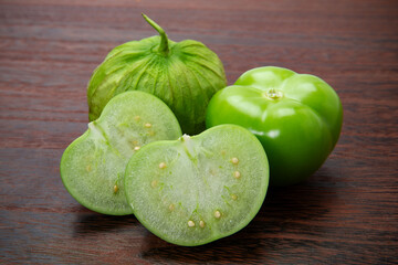 メキシコ料理サルサベルデ用のトマティーヨ