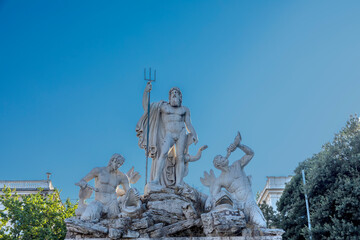 fountain of Neptun in Rome at Plaza del popolo © travelview