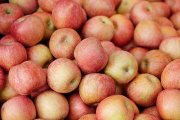 red apples in a market