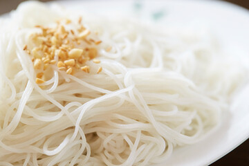 Thin noodles boiled in a bowl 