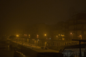 Walking in the fog.
mystery and rain in porto.