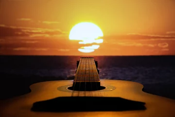 Fototapete Romantischer Stil Gitarre auf dem Hintergrund der Sonne