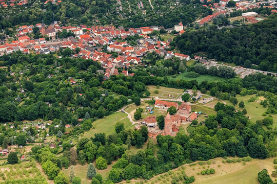 Burg Stargard, bei Neubrandenburg, Mecklenburg-Vorpommern, Deutschland, Luftaufnahme aus dem Flugzeug