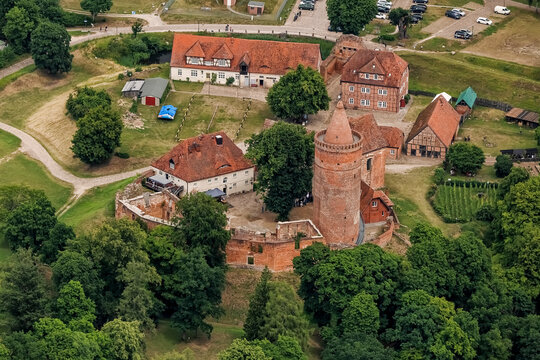 Burg Stargard, bei Neubrandenburg, Mecklenburg-Vorpommern, Deutschland, Luftaufnahme aus dem Flugzeug