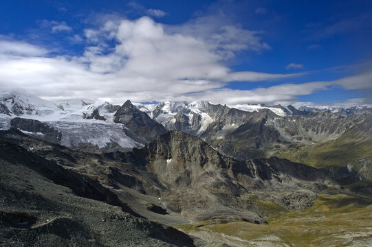 Alpine landscape with peaks and glaciers in Val d&acirc;&euro;&trade;Anniviers, Zinal, Wallis, Switzerland