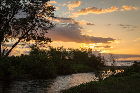 Sunset at the beach in Kihei, Maui, Hawaii