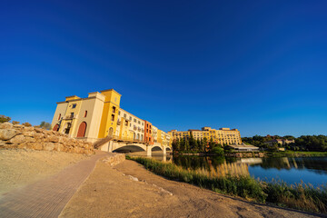 Fototapeta premium Sunny view of the lake landscape of Lake Las Vegas