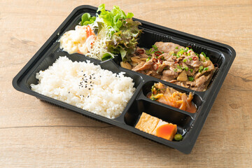 Japanese rice with pork yaki bento set