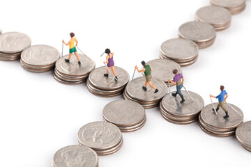 The doll walking on the coin sees the direction