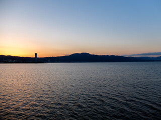 琵琶湖の夕暮れ