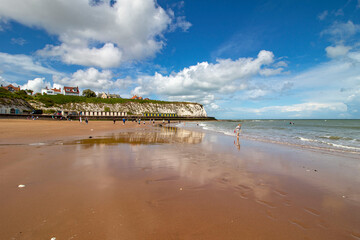 Broadstairs is a coastal town on the Isle of Thanet in the Thanet district of east Kent....