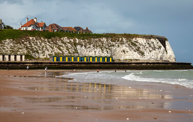 Broadstairs is a coastal town on the Isle of Thanet in the Thanet district of east Kent....