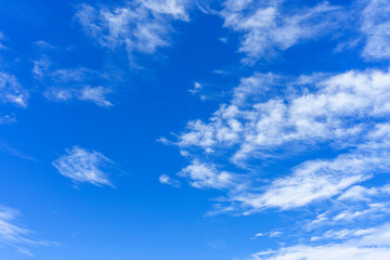 Naklejka na ściany i meble 爽やかな青空と雲の背景素材_c_01