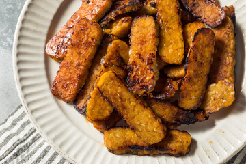 Healthy Organic Veggie Tempeh Bacon