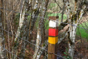 White, red and yellow post signal