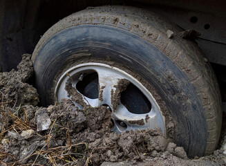 The condition of the tires stuck in the ground settles.