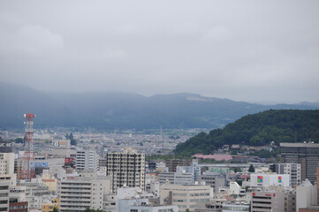 Obraz premium time clouds over city