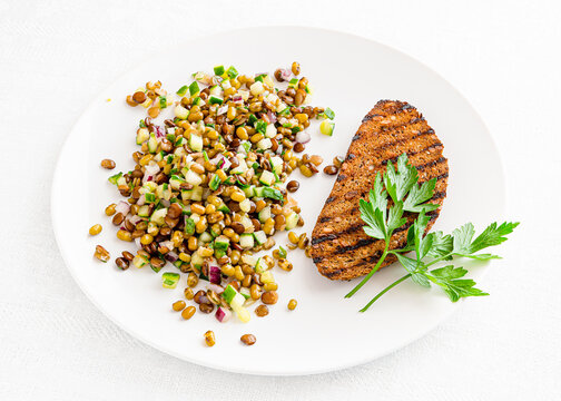 Pulses And Vegetables Salad