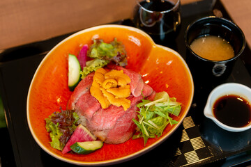 ローストビーフ丼