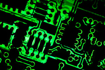 electronic board and Electronic device There is a green light according to the circuit pattern.	
