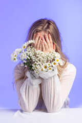 Naklejka premium girl with flowers