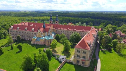 zespol klasztorny w Lubiazu na Dolnym Slasku, najwieksze opactwo cysterskie na swiecie 