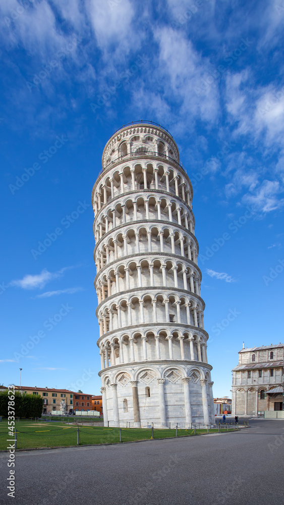 Wall mural Leaning Tower of Pisa in Piazza del Duomo