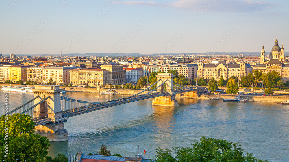 Wall mural Budapest with Szechenyi Chain Bridge