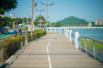 台湾南部の高雄市周辺の観光名所を旅行する風景 Scenic Spots around Kaohsiung City in Southern Taiwan 