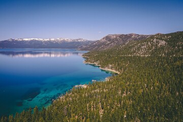 Fototapeta na wymiar lake tahoe drone