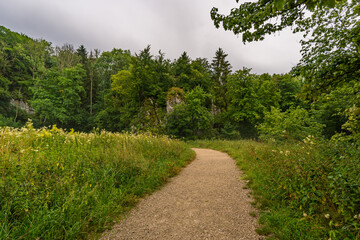 Hike through the Bittelschiesser valley with many caves and the historic Hornstein castle ruins