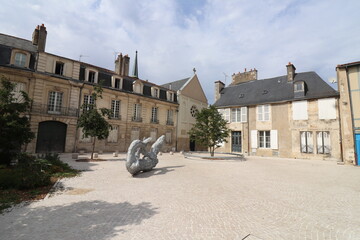 La place de la liberté, ville de Poitiers, departement de la Vienne, France