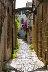 Obraz na płótnie Canvas ギリシャ　ロードス島のロードスの旧市街の町並み
