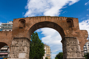 Fototapeta na wymiar ギリシャ　テッサロニキのガレリウスの凱旋門