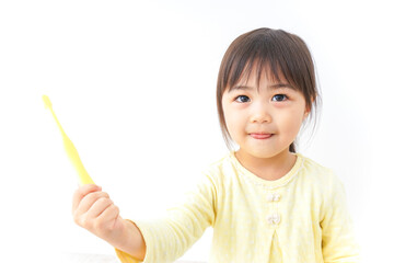 歯磨きをする子ども