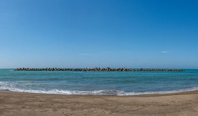 初秋　日本海　浜辺の風景