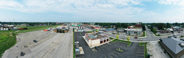 Fototapeta na wymiar Aerial panorama view of St Thomas, Ontario, Canada downtown