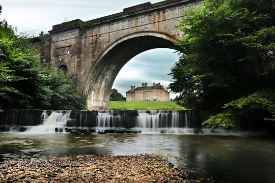 Dalkeith bridge over the river
