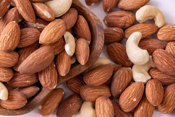 カッシュとアーモンド