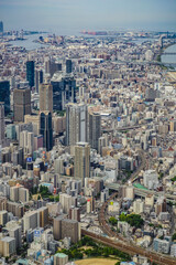 上空から見た大阪の町並み