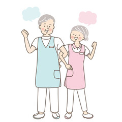 腕を組んで笑顔のシニア医療従事者