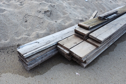 Bretter an Baustelle
